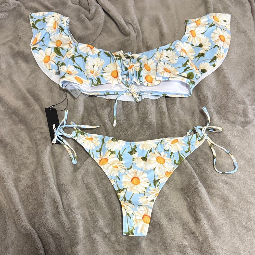 🌼Floral Bikini Set with Daisies